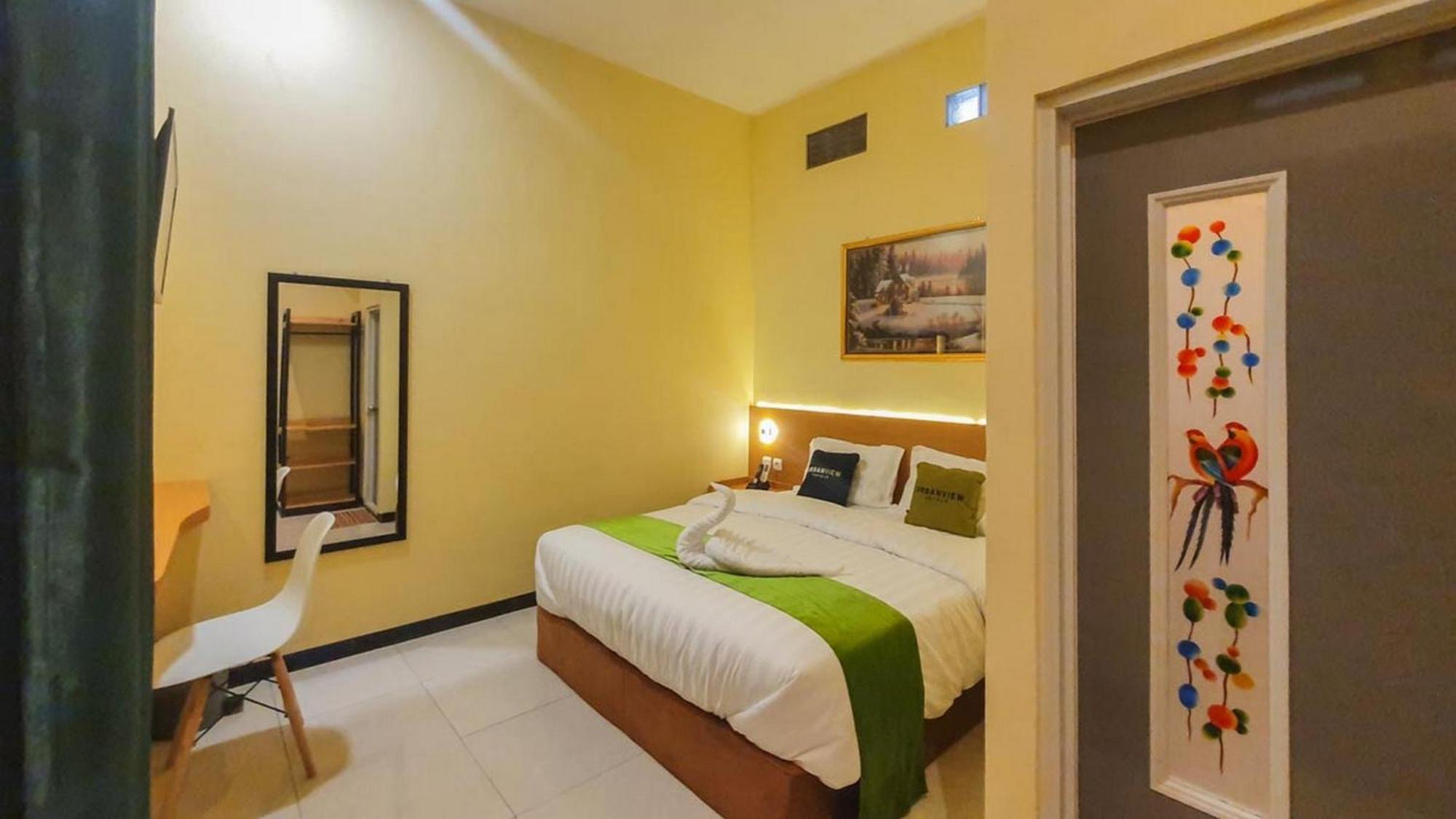 Urbanview Hotel Sakura Kampung Inggris Pare By Reddoorz Exterior foto